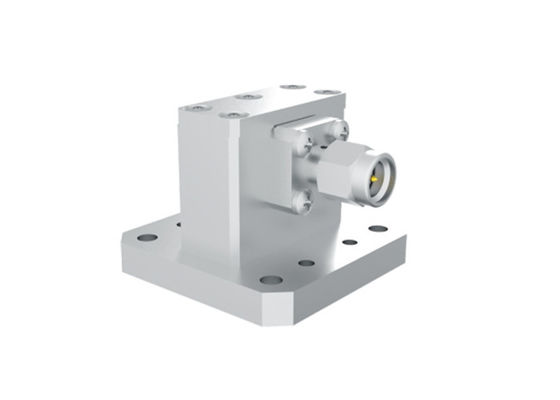 7.5GHz~18GHz WRD650 a SMA Hombre Guía de onda de ángulo derecho a adaptador de coaxil SMA/WRD750-JF
